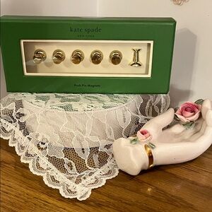 Kate Spade Gold Push Pin Set in Green Box. NEW